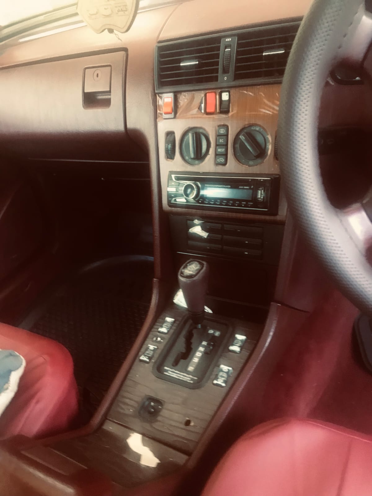Urgent Sale-Mercedes Benz AUTOMATIC C-180 1994 model 8